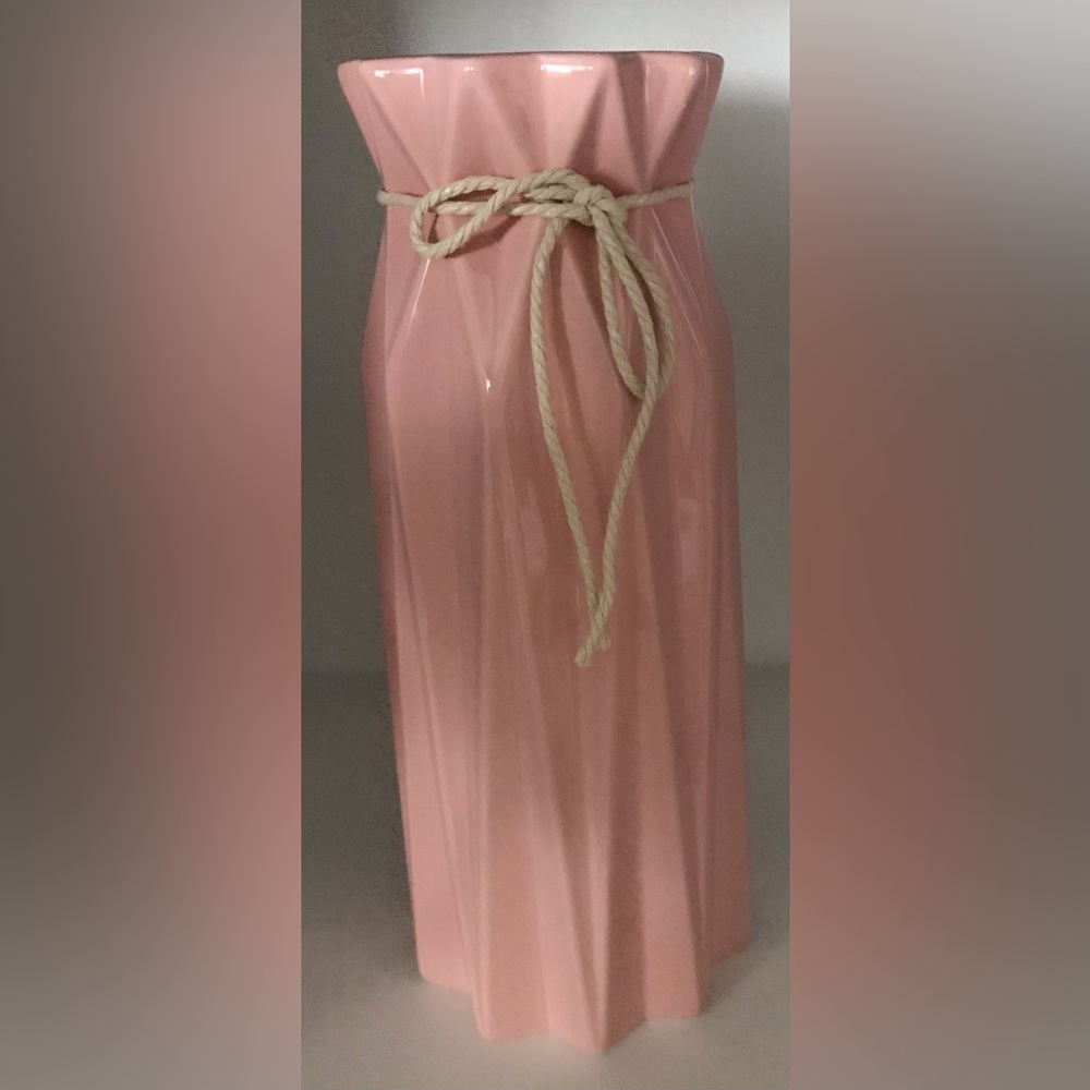 Ceramic pPnk Flower Vase  9.5 inch Tall - Picture 2 of 6